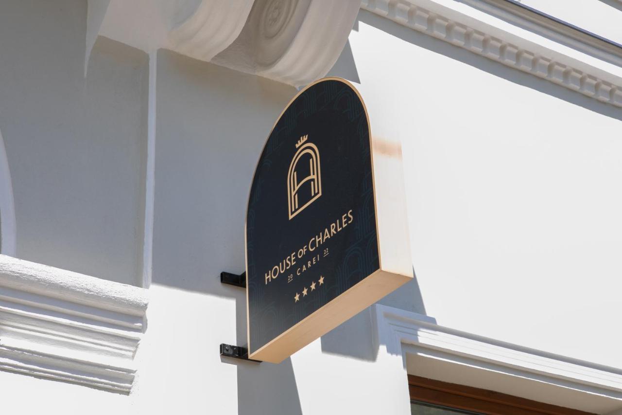 House Of Charles Hotell Carei Exteriör bild